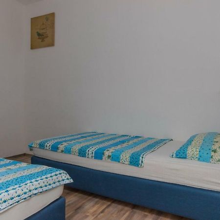 Apartments Maris Crikvenica Buitenkant foto