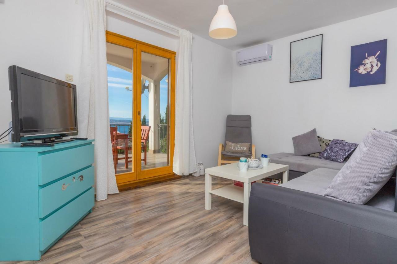 Apartments Maris Crikvenica Buitenkant foto